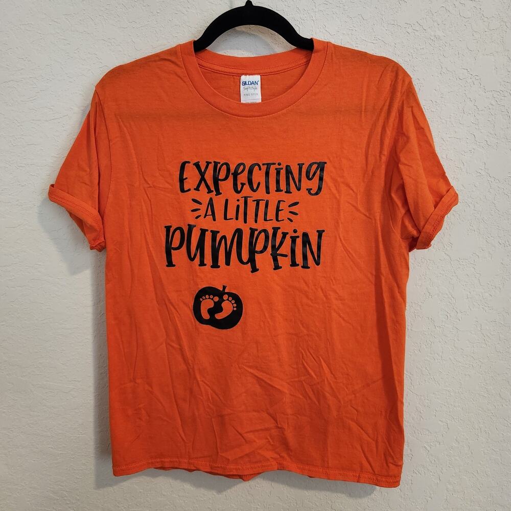 Gildan Soft Halloween Maternity Shirt Orange Expecting A Little Pumpkin Small